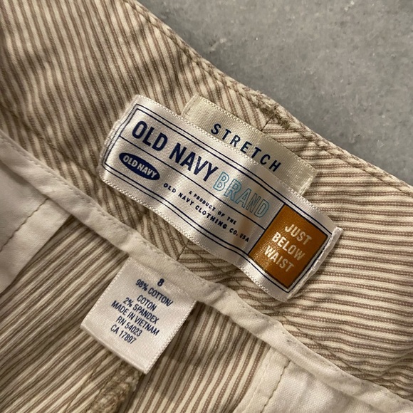 Old Navy Size 8 Khaki Cream Stripe Stretch Mid Rise Straight Leg Cropped Pants - Picture 10 of 12
